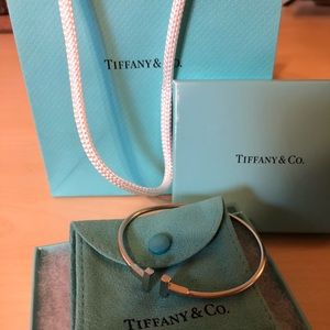 Tiffany & Co.T 18k White Gold Wire Bracelet